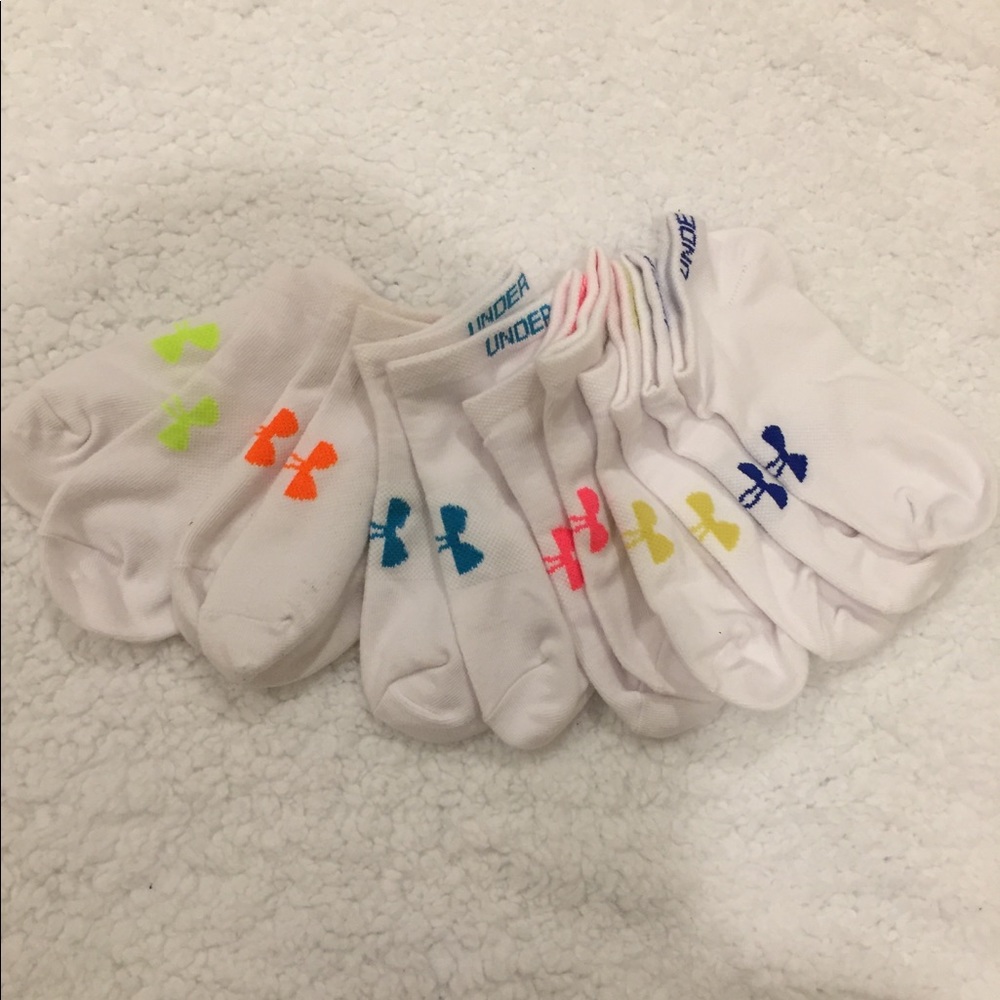 NWOT White Under Armour Socks - 6 Pairs